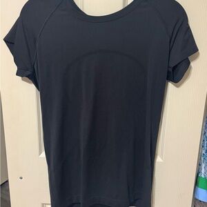Black Cuffed Sleeve Short Sleeve T-Shirt